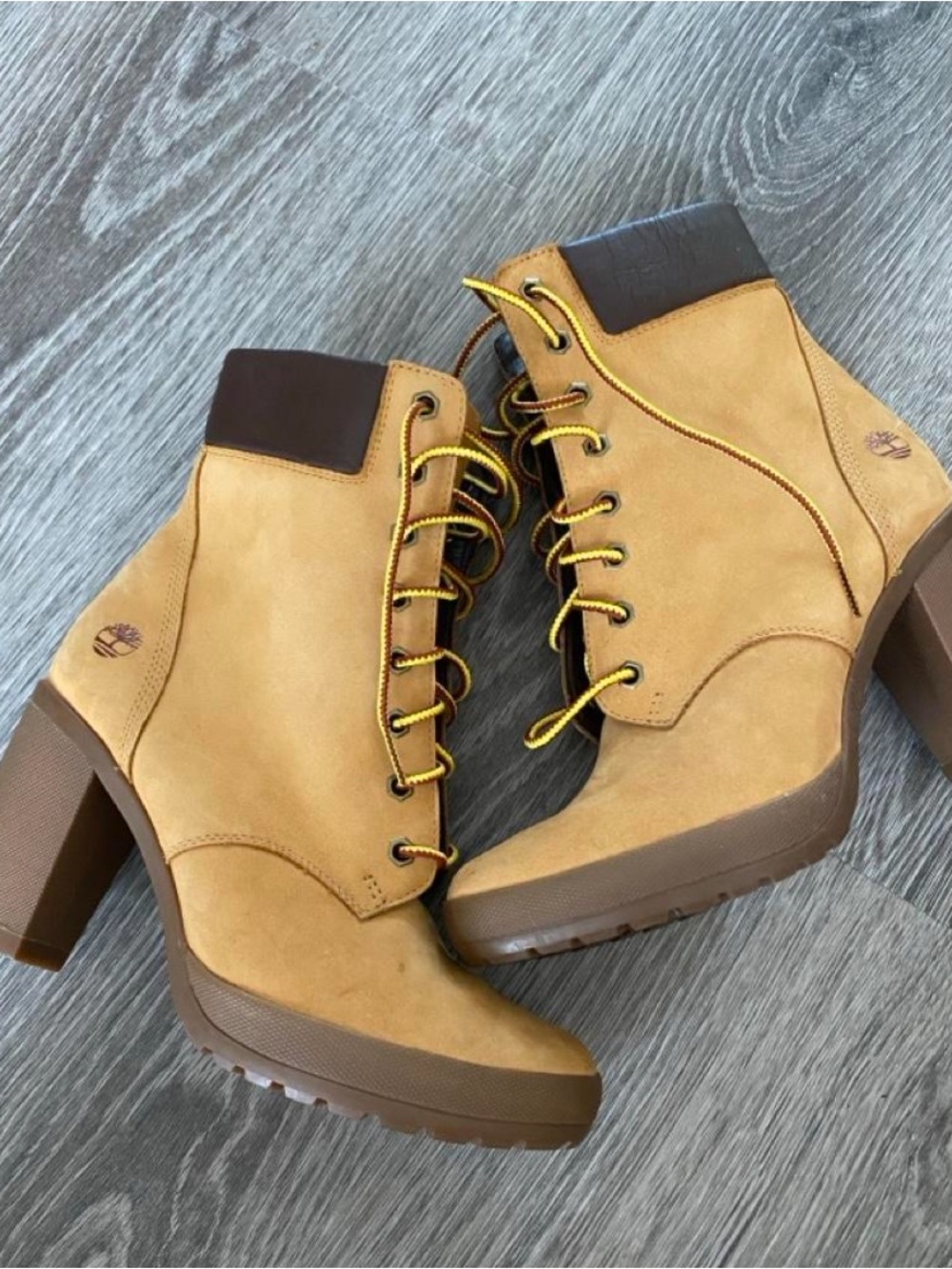 Timberland Women's Wheat Nubuck Lace-Up Heeled Boots with Dark Collar